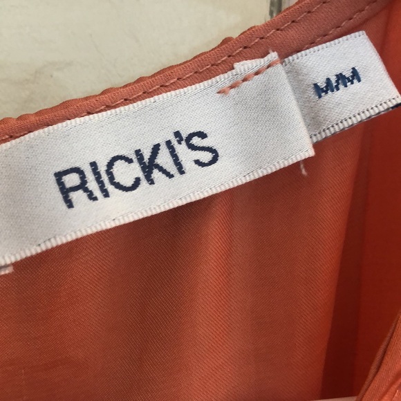 Ricki’s coral tunic blouse size medium - Picture 4 of 4